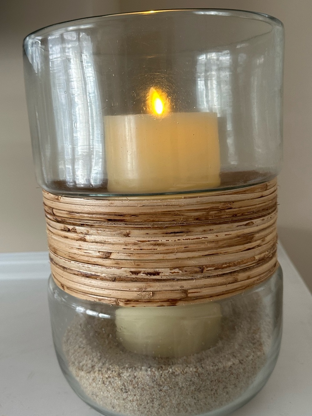 Pottery Barn Large Palm Woven Rattan & Glass Hurricane Candle Holder EUC - Picture 3 of 5